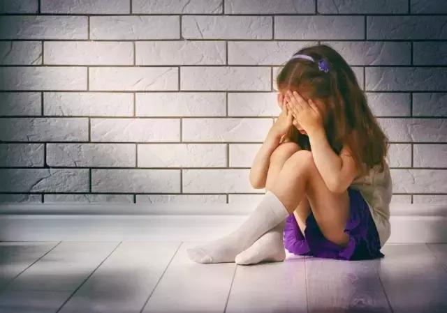 孩子入园哭闹原因及解决方法,小孩入园哭闹怎么办如何引导