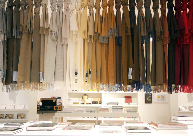 150年的坚持，换来最高品质的羊绒围巾----BeggCo