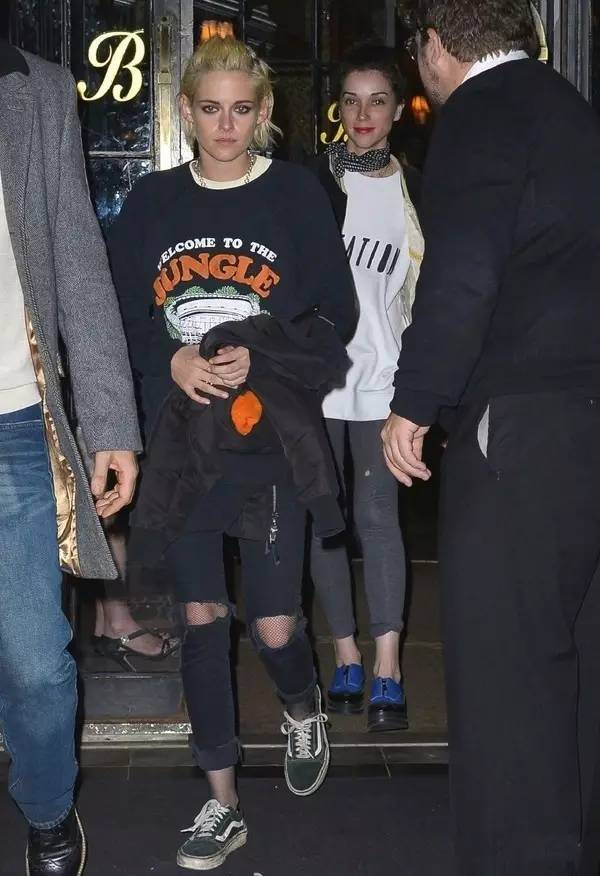 vans网红,vans懒人鞋经典款搭配