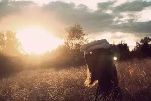 身体不晒太阳，就像是“吸尘器”