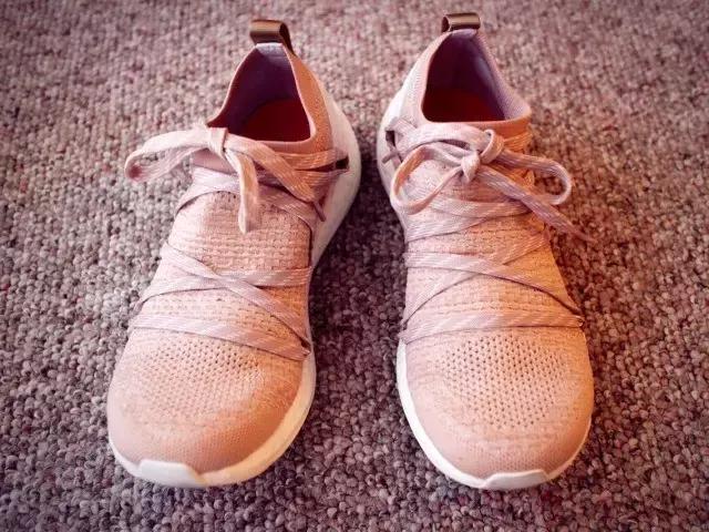 开春必入的第一双鞋,春天必入三双鞋