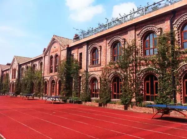 有所大学，叫标榜！逆天颜值碾压成都各大高校！