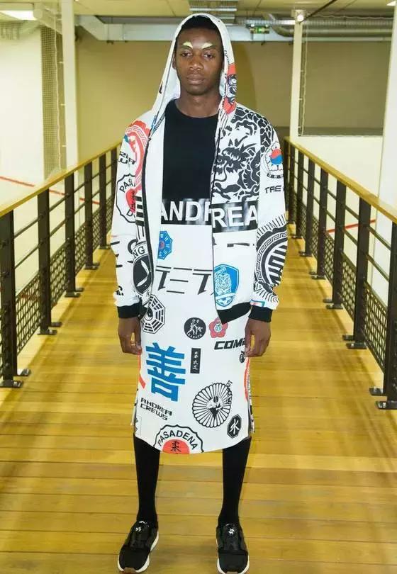 外国人把“酱油”穿在身桑,时尚界都流行用中文装逼啦!