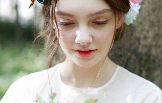 用了一年护肤品没效果,别人调侃你用好的护肤品