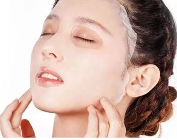 敷面膜坚持多久可以有效改善肌肤,香蕉蛋黄牛奶面膜适合怎样的肤质