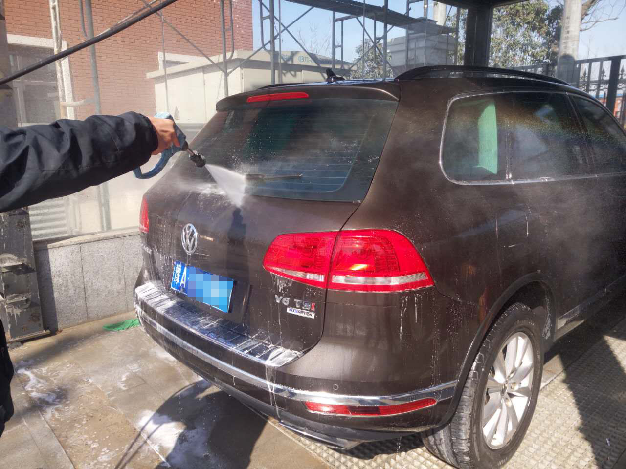 浅谈洗车：爱车人士需要注意的保养经