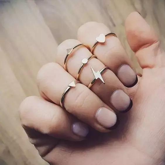 明星同款百元饰品,百元能买到什么化妆品