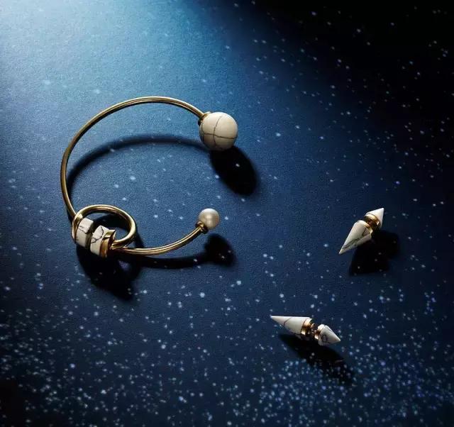 明星同款百元饰品,百元能买到什么化妆品