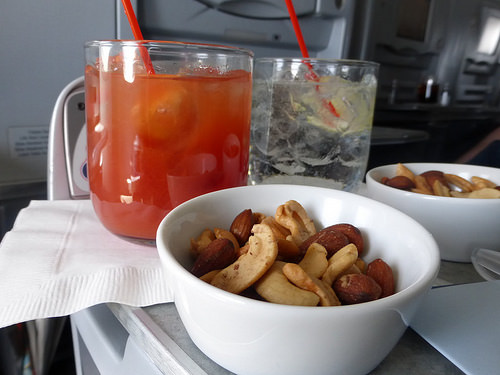 飞机上3项免费服务,飞机上的4种隐藏服务