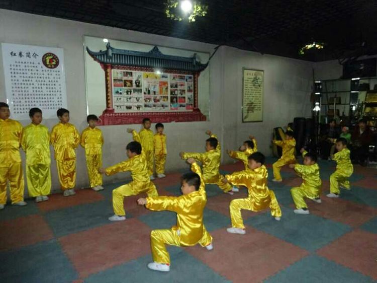 聋哑人李震独闯山西传授红拳