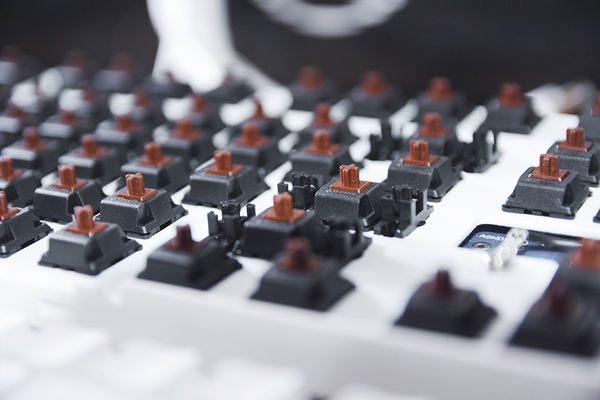 ikbc机械键盘c104黑轴,ikbc跟樱桃机械键盘的区别