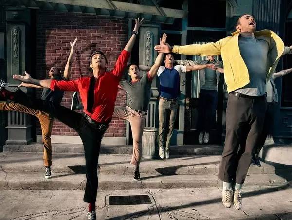 扒一扒好莱坞“后台歌舞片”的历史和套路