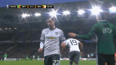 欧联曼联0-4塞维利亚遭逆转,曼联0-0南安普顿德赫亚神扑