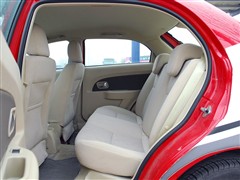 奇瑞风云2三厢和悦翔哪个好,奇瑞风云2是合资车吗