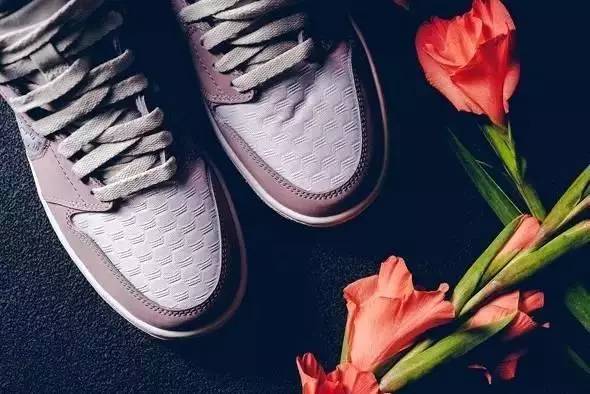 粉色大牌鞋子推荐,情侣鞋潮鞋品牌推荐