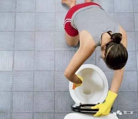 过期的洗发露扔了可惜能干什么用,过期的洗发水可以干嘛用啊