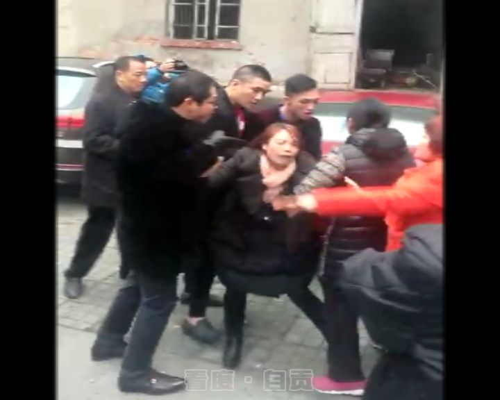 小区内建房,小区中发生的事