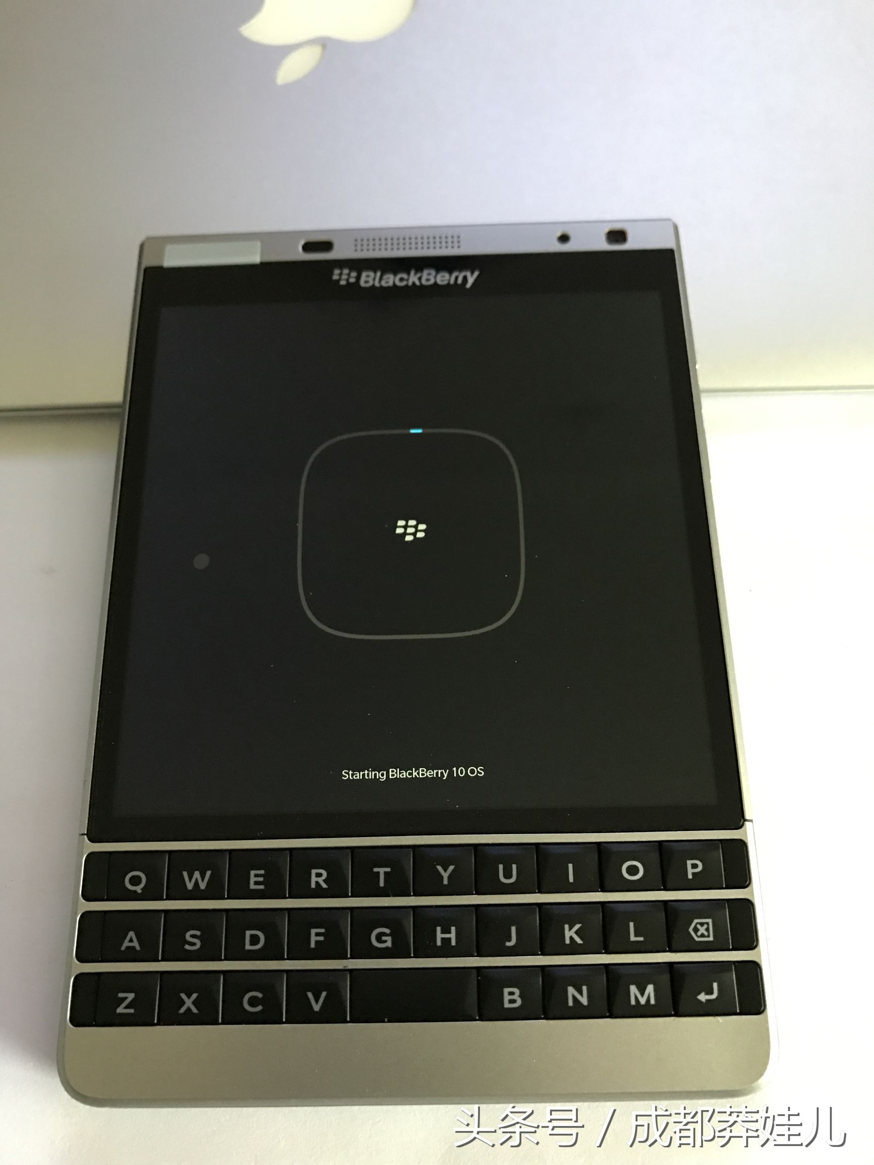 黑莓passport二代评测,黑莓手机passport二代银色