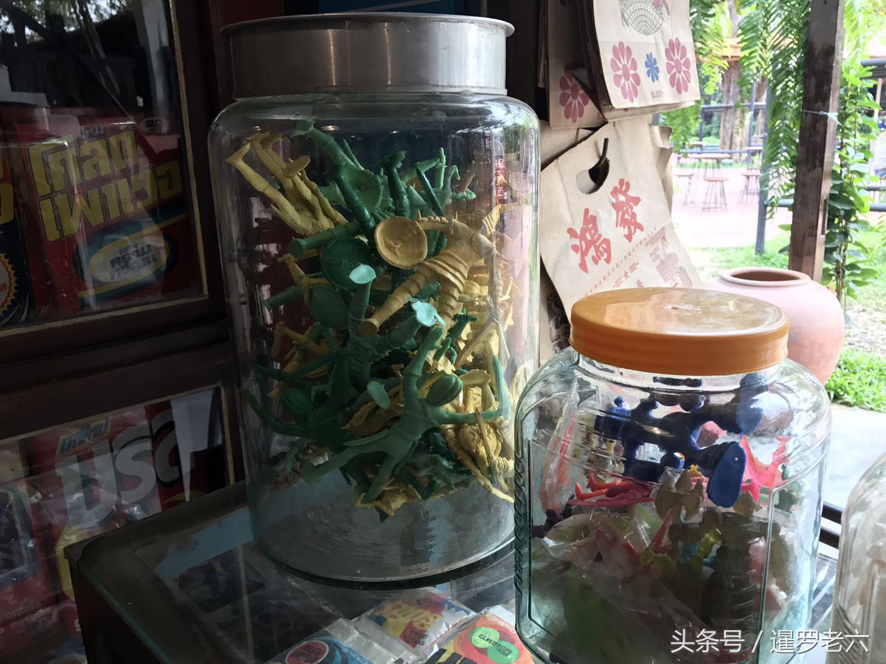 泰国的包公洗衣粉、包公牙膏、黑人牙膏您见过吗？挺有意思！