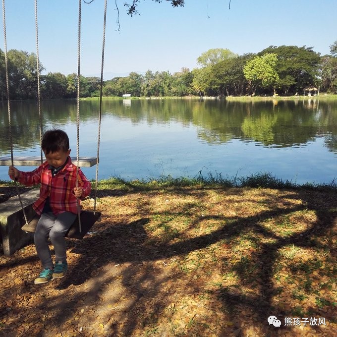 能在异国被警察抓也没谁了吧？这是我的清迈，和你去的不一样！