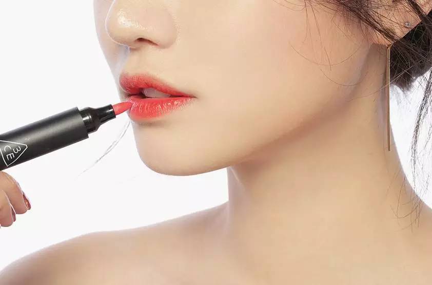 尹恩惠咬唇妆电视剧,尹恩惠咬嘴唇