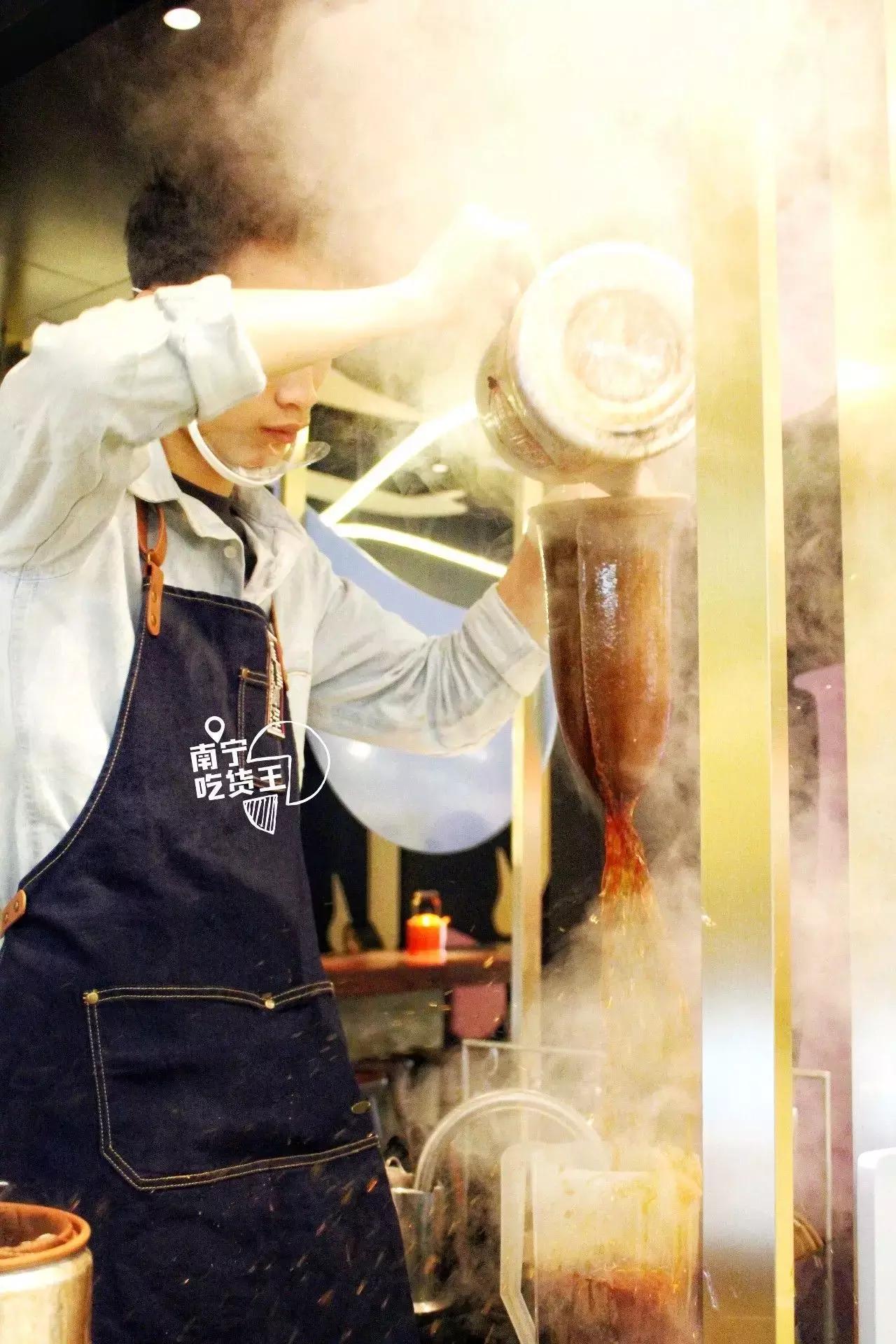 南宁网红店打架 (南宁网红店被打)