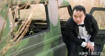 星爷*用御**配角“酱爆”发福变大叔，爆曾见过周星驰真实女友！