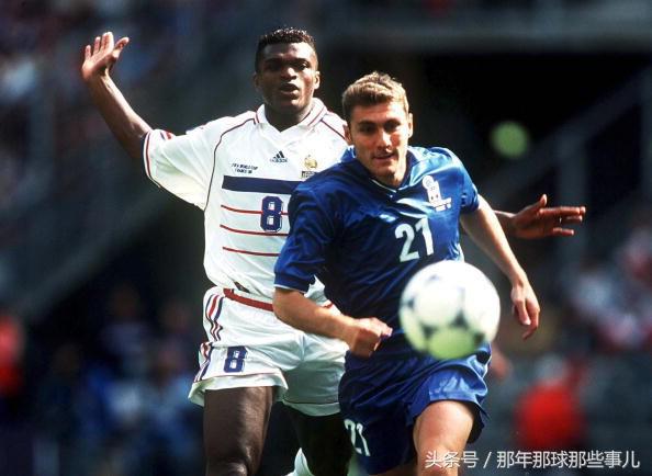 两届世界杯踢丢点球巴乔扼腕痛惜,98年世界杯法国vs意大利点球大战