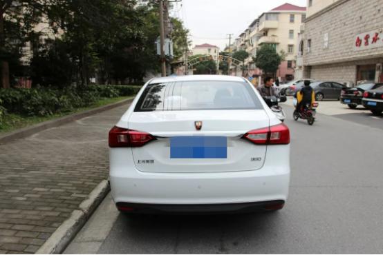 荣威3601.5自动升挡慢,荣威360手动1.5使用说明书