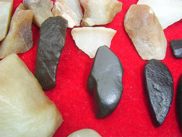 和田墨玉桃花石值钱吗,桃花石和田玉