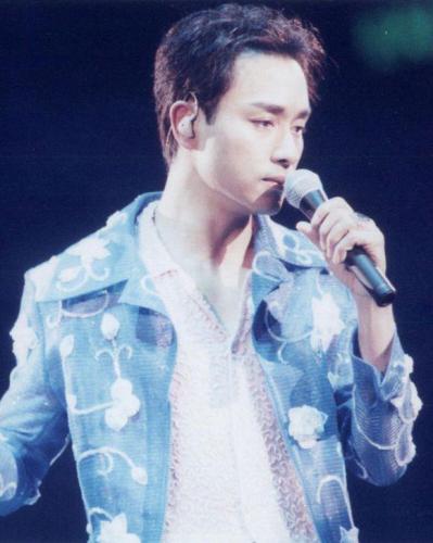 张国荣在韩国的影响力,韩国人看哥哥张国荣经典镜头