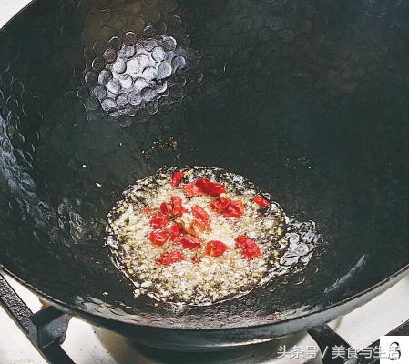 凉拌紫甘蓝清脆爽口好吃不长肉,紫甘蓝怎么凉拌好吃有营养