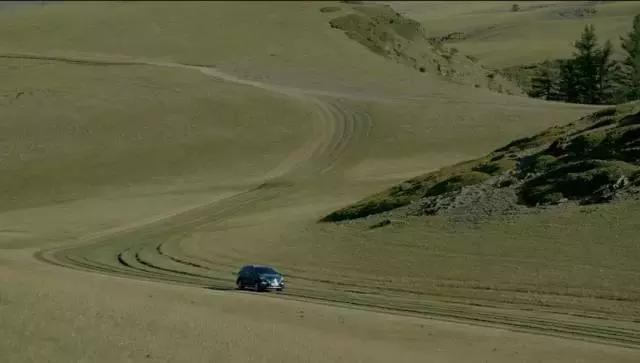 只有台SUV还不行，这些“老驴友”总结的自驾游技巧你知道吗？