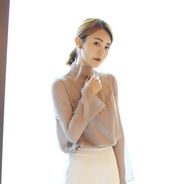 白色雪纺裙裤搭配什么上衣好看,灰色雪纺宽松裤搭配什么上衣