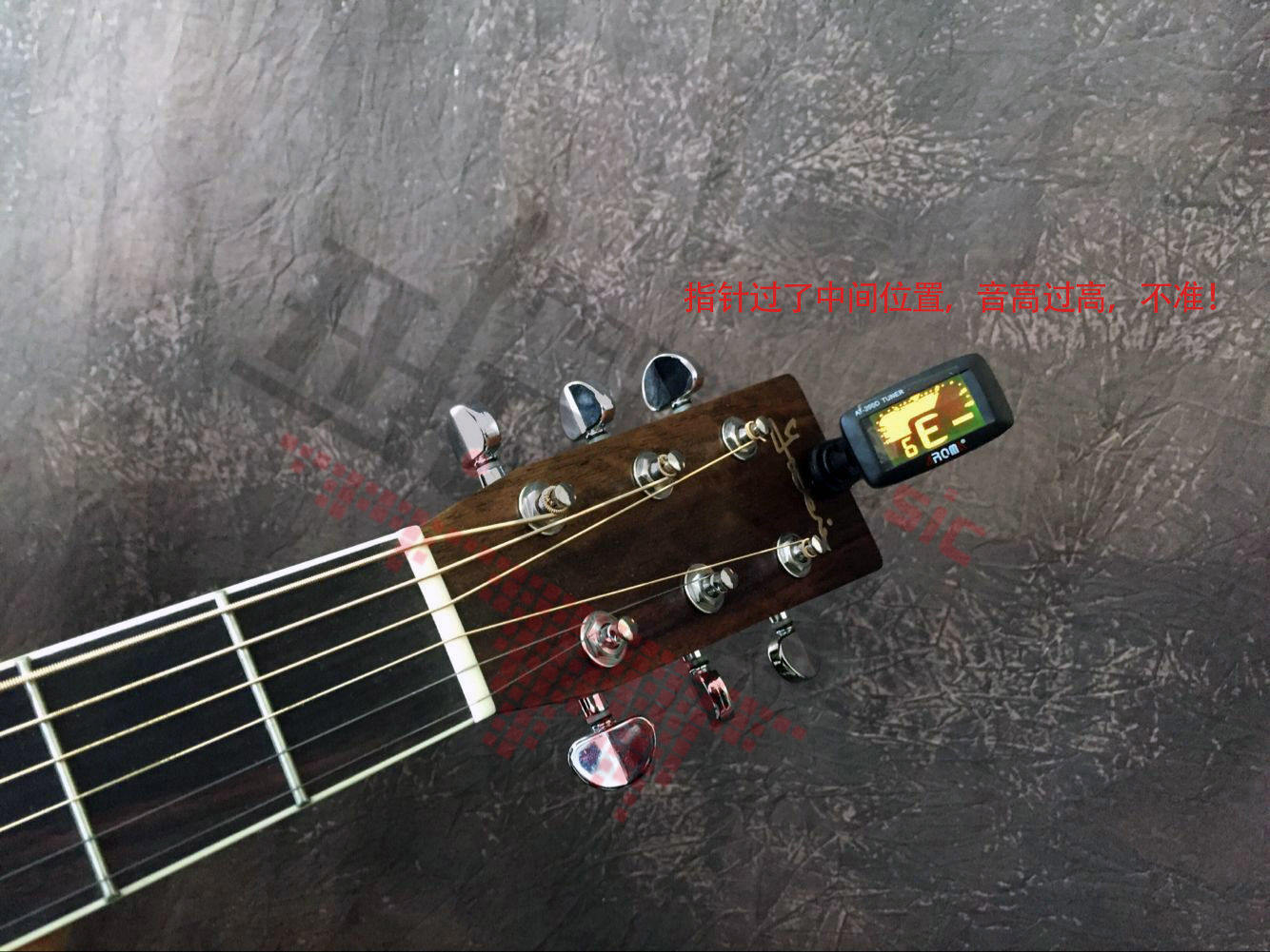 新手如何给吉他调音,新手吉他怎么调音视频教程