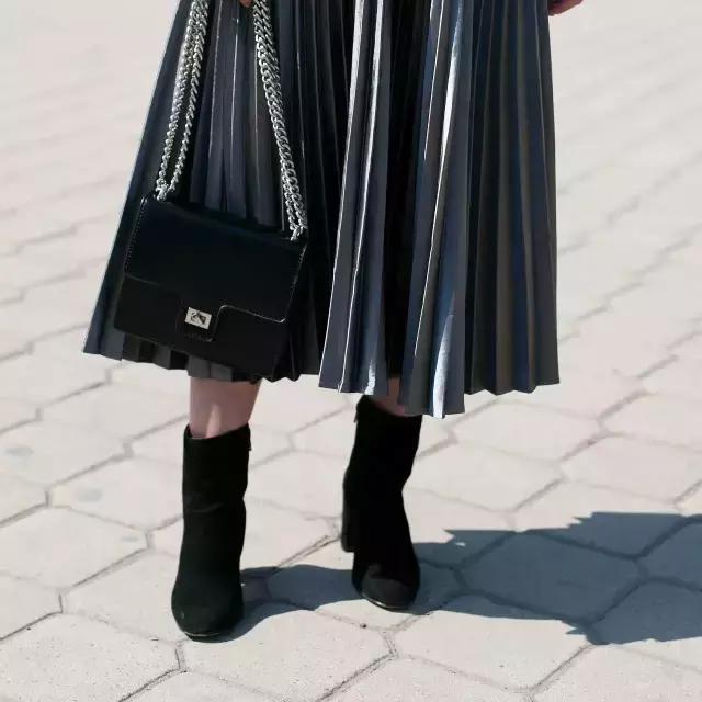 报告老师，中州大学的学生不好好穿衣服！