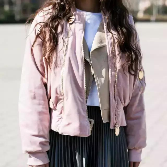 报告老师，中州大学的学生不好好穿衣服！