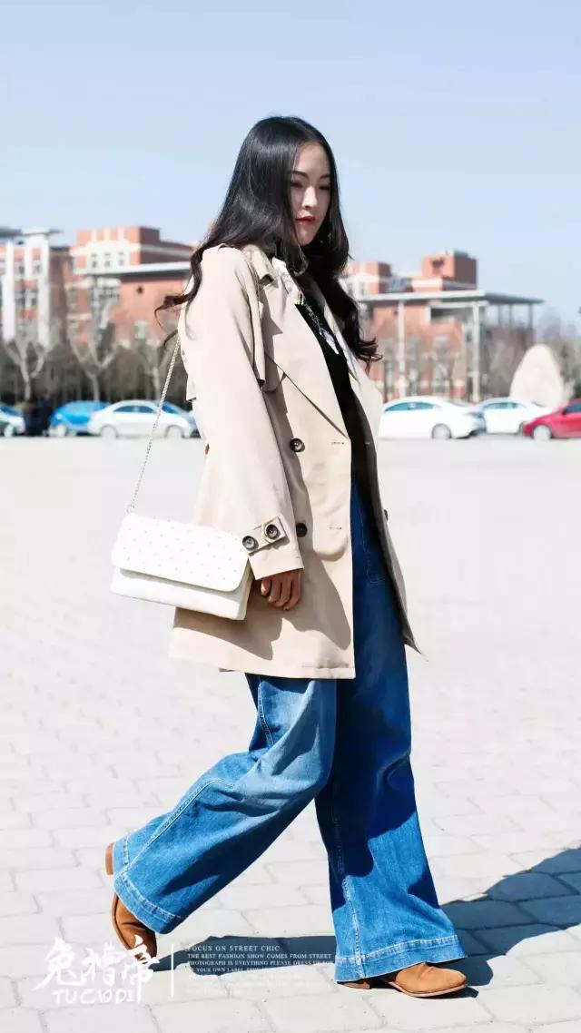 报告老师，中州大学的学生不好好穿衣服！