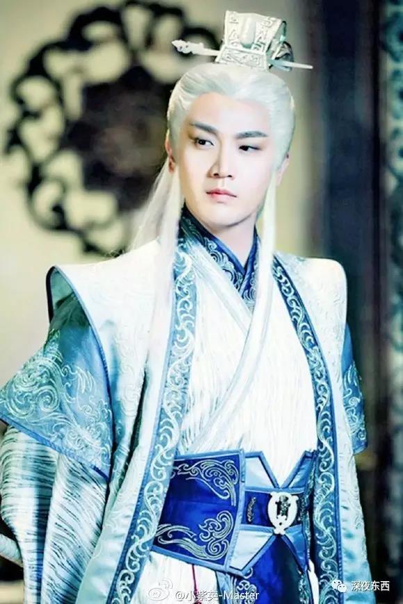 他演《三生三世》老凤凰，天生一副盛世美颜，竟然还会八国语言！