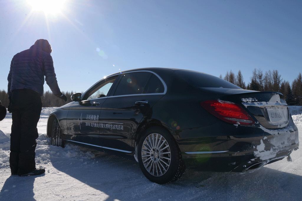 被困雪地怎么自救,雪地原地打滑怎么脱困