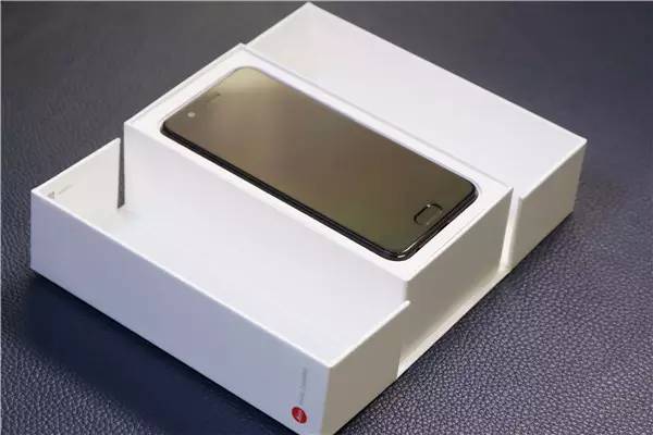 鍗庝负p10鎽勫儚澶存槸绱㈠凹鐨勮繕鏄緯鍗$殑,寰曞崱闀滃ごsummilux鍗庝负p10