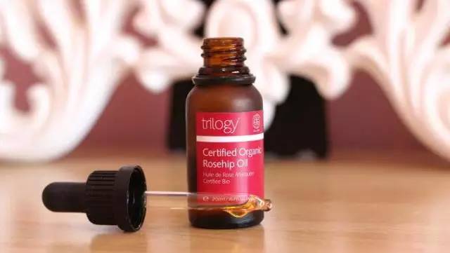 明星怀孕都用什么彩妆,明星孕妇推荐的彩妆品牌