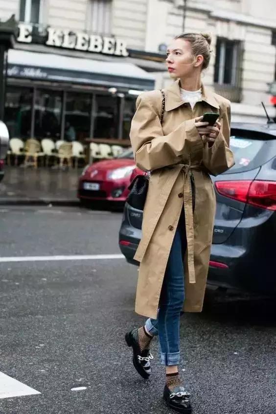 妈妈说穿渔网袜的都是坏女孩