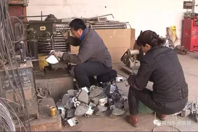 高台播种机,土专家点播机制作