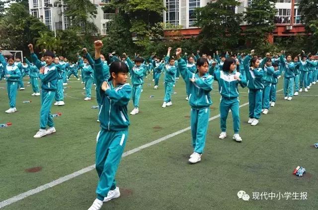 白云区小学大课间展示,白云七中大课间