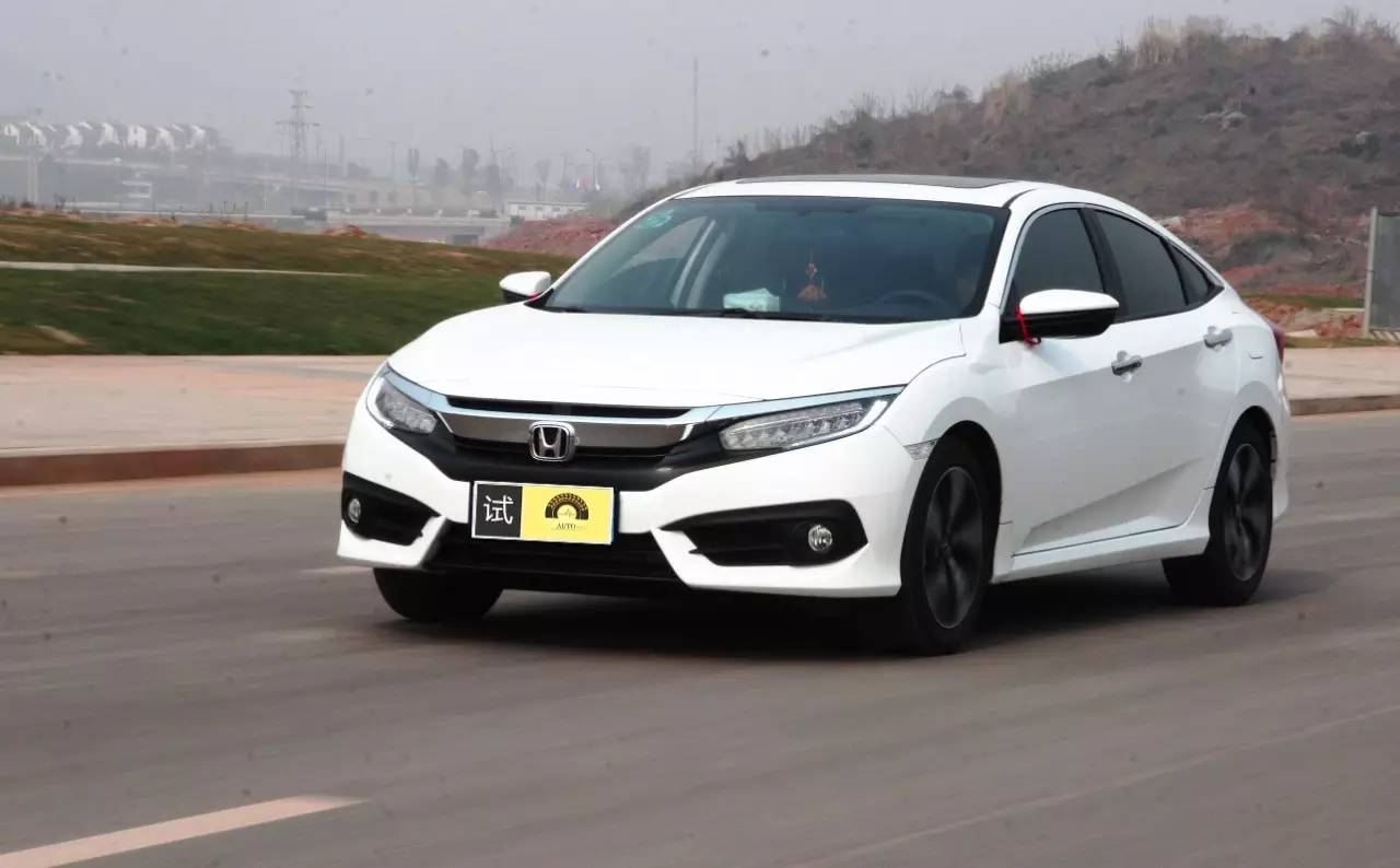 新款思域值不值得入手,17万买思域次顶配值得吗