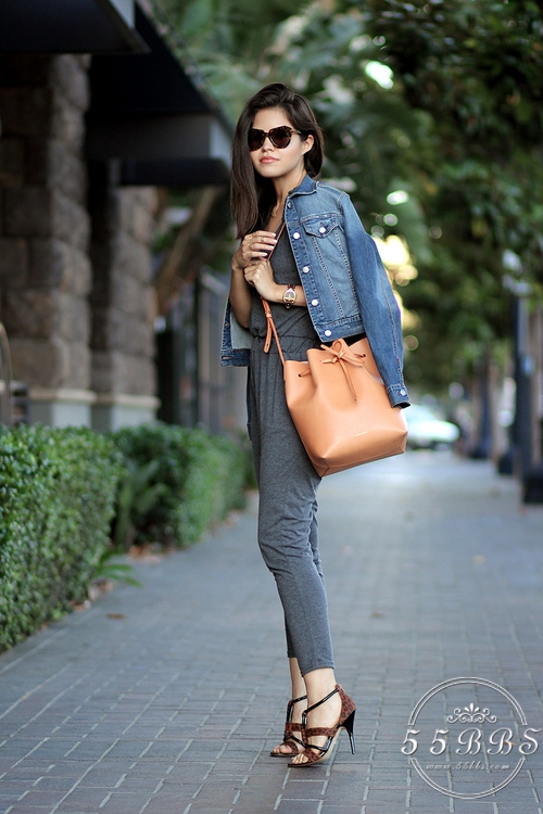 mansurgavriel贵么,mansur水桶包还流行吗