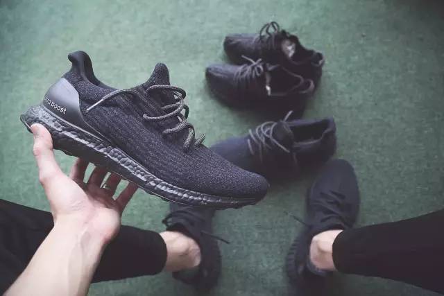 小白鞋就这样退出潮鞋竞技了？下一双潮爆街头的竟是它？