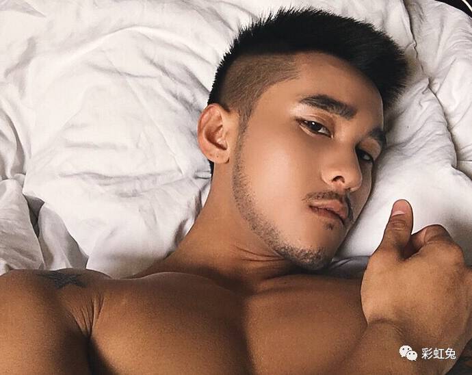 湖南长沙霸道gay:不是我的就霸点蛮,一样也会属于我