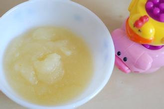 6个月婴儿辅食食谱苹果泥做法,6个月辅食苹果泥怎么做